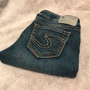 Silver Jeans Co Aiko Mid Capri size 29